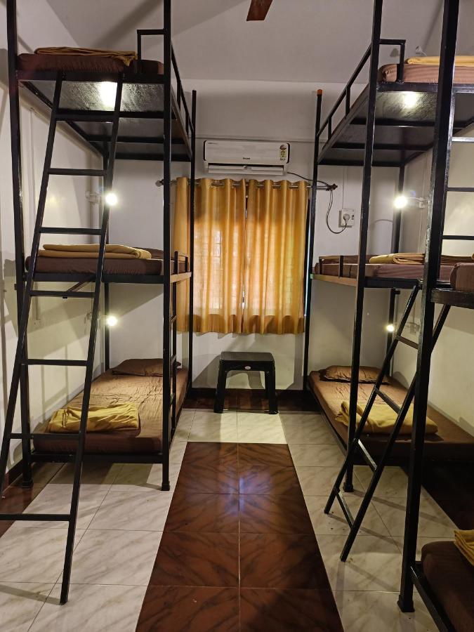 Bunknbrew Hostel Palolem Room photo